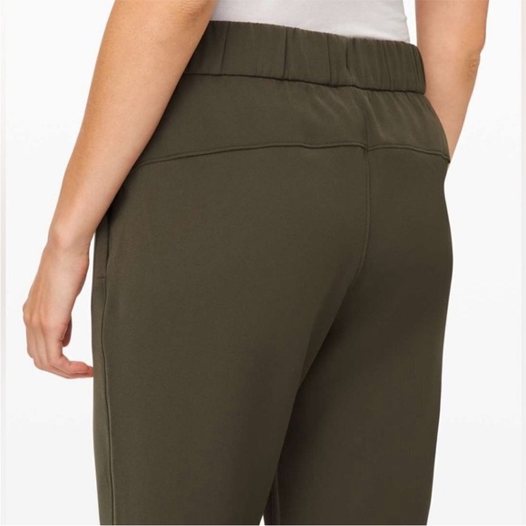 Lululemon Women’s Size 4 On the Fly 7/8 Pant Woven Dark Olive - Picture 4 of 14